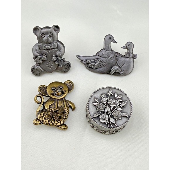 Estate Jewelry - Vintage Pewter Brooch With Matching Pierced Earrings Lot One Trinket Box Mouse